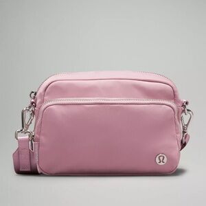 Lululemon Everywhere Belt Bag in rose gold